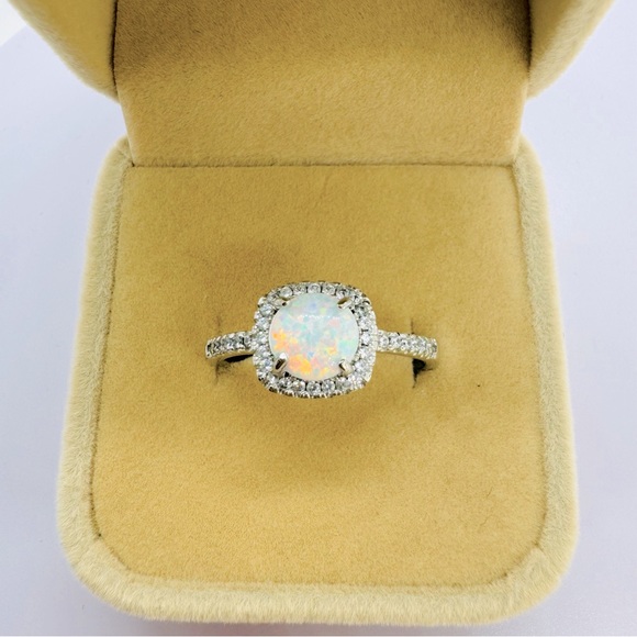 Handcrafted Opal Gemstone Ring – Sterling Silver, Size 9.5 - Picture 3 of 7